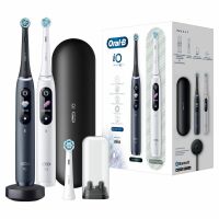 Oral-B iO 8 iO8 Doppelpack Elektrische Zahnbürste/Electric Toothbrush mit revolutionärer Magnet-Technologie, 6 Putzmodi, Farbdisplay, 3 Aufsteckbürsten & Reiseetui, black onyx/white alabaster