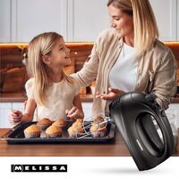 MELISSA Handmixer / 300 W / 5 Geschwindigkeiten / Turbo / 2 Quirle / 2 Knethaken / Schwarz