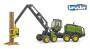 Bruder John Deere 1270G Harvester mit 1 Baumstamm 02135