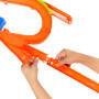 Mattel Hot Wheels Stunttrack Unendliche Crash-Action Spielset mit Die-Cast-Spielzeugauto im Maßstab 