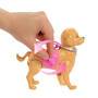 Mattel Barbie Malibu Hundespaziergang Spielset, enthält Puppe, Hund zum Spazierengehen und Häufchenm