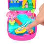 Mattel Polly Pocket Eiskätzchen-Schatulle, Spielset mit 1 Minipuppe und Hündchen, Reisespielzeug mit